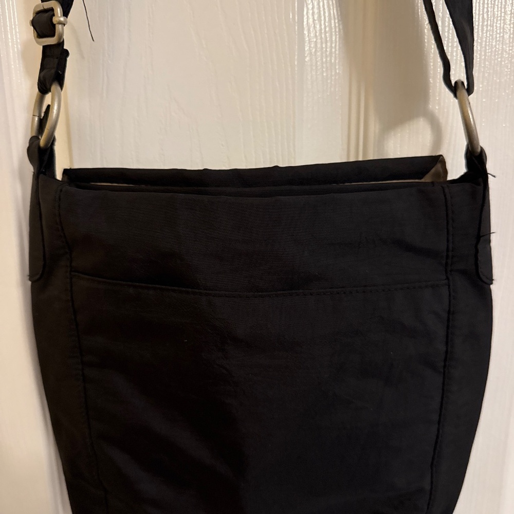 Baggalini nylon cross body bag - Picture 6 of 9